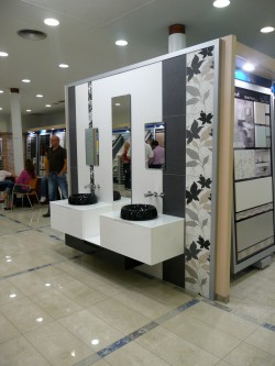 TAU Ceramica, Fliesenausstellung